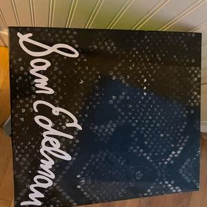 In the box perfect to gift for holidays ! Sam Edelman waterproof boots